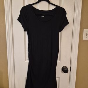 Liz Lange Black Short-Sleeve Maternity Women’s Dress - Classic Scoop Neck